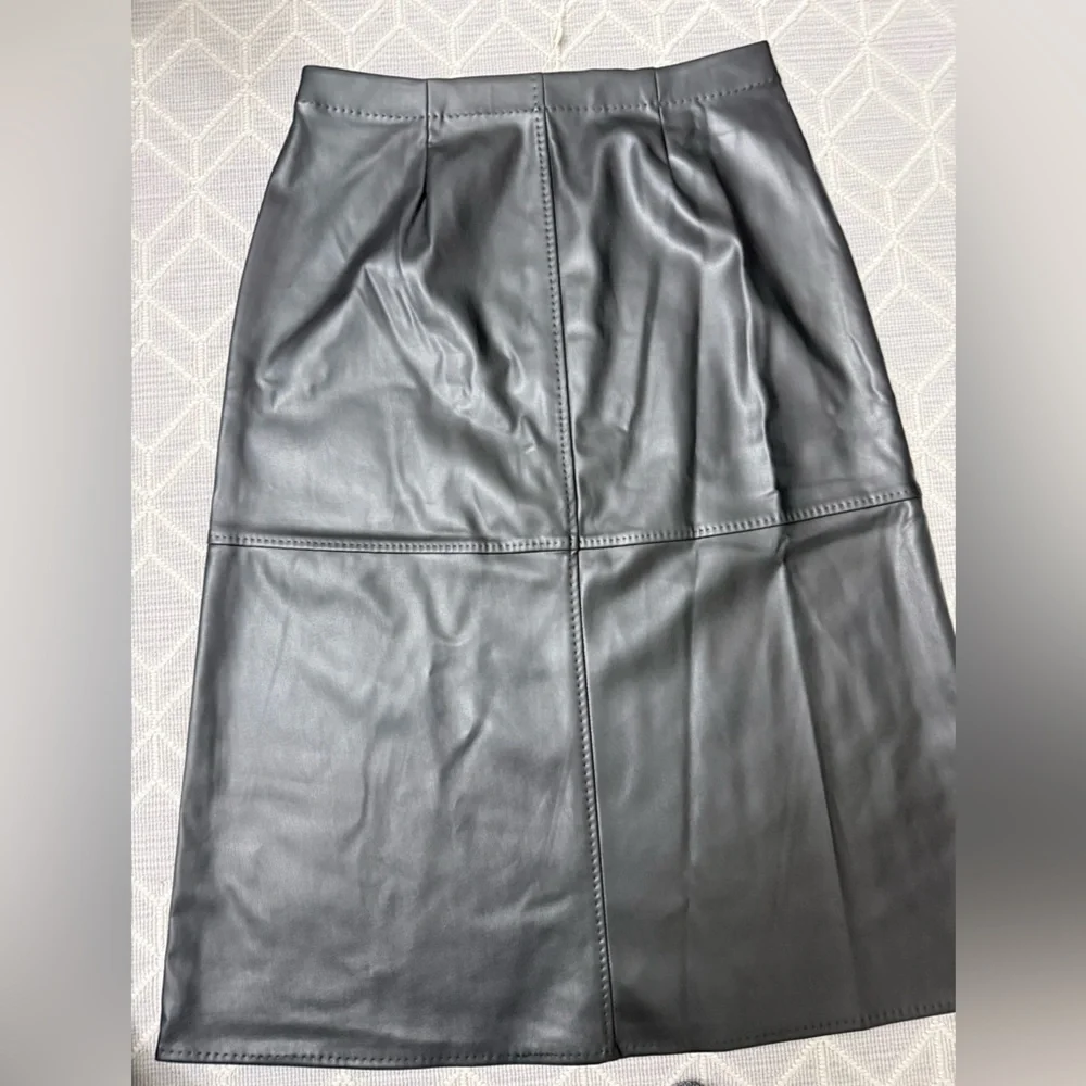 Women’s Max Studio Black Faux Leather A Line Skirt